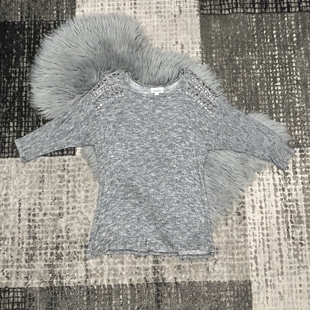 Dressbarn Women's Grey‎ Heathered Embellished Shoulder Top Size Large